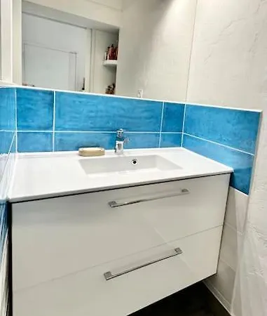 Cosy - 15 Min From - Free Parking Nizza