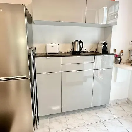 Cosy - 15 Min From - Free Parking * Nice