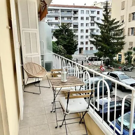 Apartment Cosy - 15 Min From - Free Parking Nice